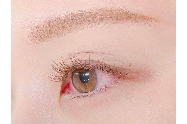 大宮駅東口のマツエクサロンはリペアもできるおしゃれなサロンが人気です